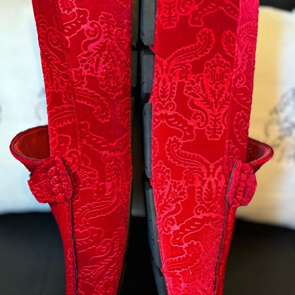 Red Velvet Loafers - Picture 4 of 6